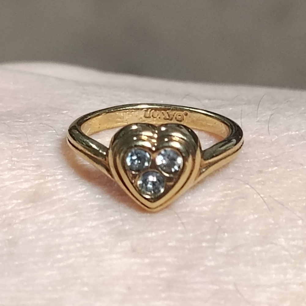 Avon Gold Heart Ring with Clear Crystals